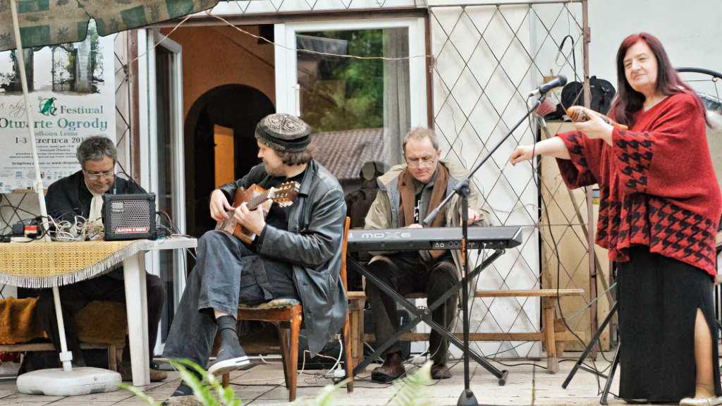 Iwona Jędruch, Tadeusz Sudnik, Paweł Prochnowski, Koncert w ogrodzie Edwarda i Marty Ipnarskich, Podkowa Leśna (2014)